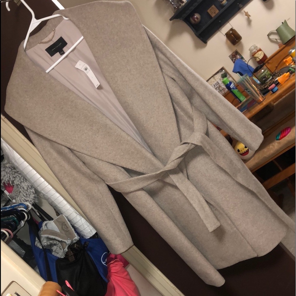 ANN TAYLOR WOOL BELTED WRAP COAT